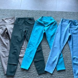 SOLD Size Small Alo Yoga Airlift Leggings 7/8 length.